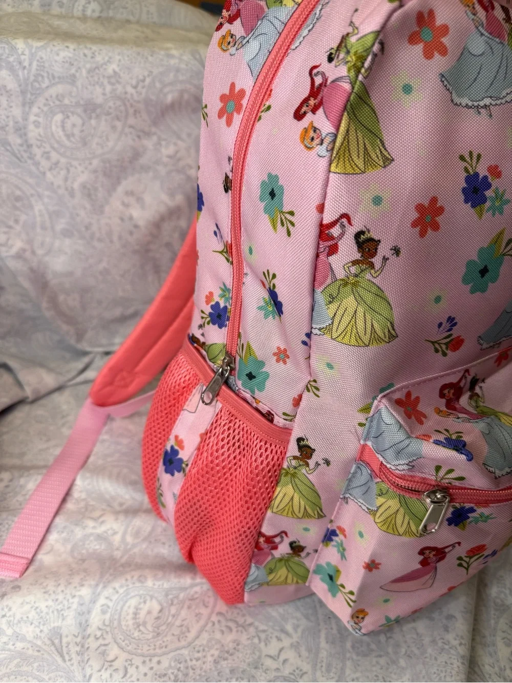 Disney Princesses Backpack, Lunchbag & 20 Zak Drink Bottle Set